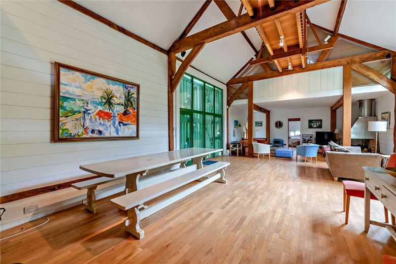 6 bedroom house, Brightwalton, Newbury RG20 - Available