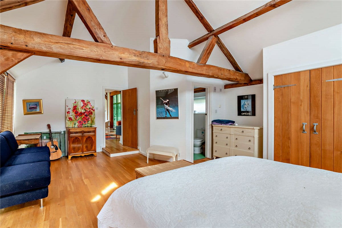 6 bedroom house, Brightwalton, Newbury RG20 - Available