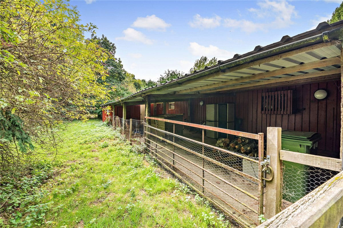 6 bedroom house, Brightwalton, Newbury RG20 - Available