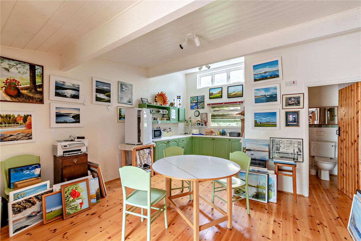 6 bedroom house, Brightwalton, Newbury RG20 - Available