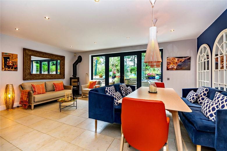 4 bedroom house, Oxford Road, Donnington RG14 - Available