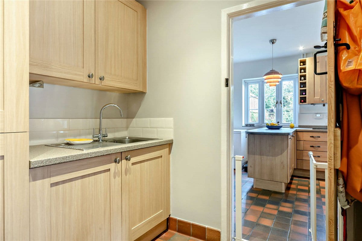 3 bedroom cottage, Hyde End Lane, Brimpton RG7 - Sold STC