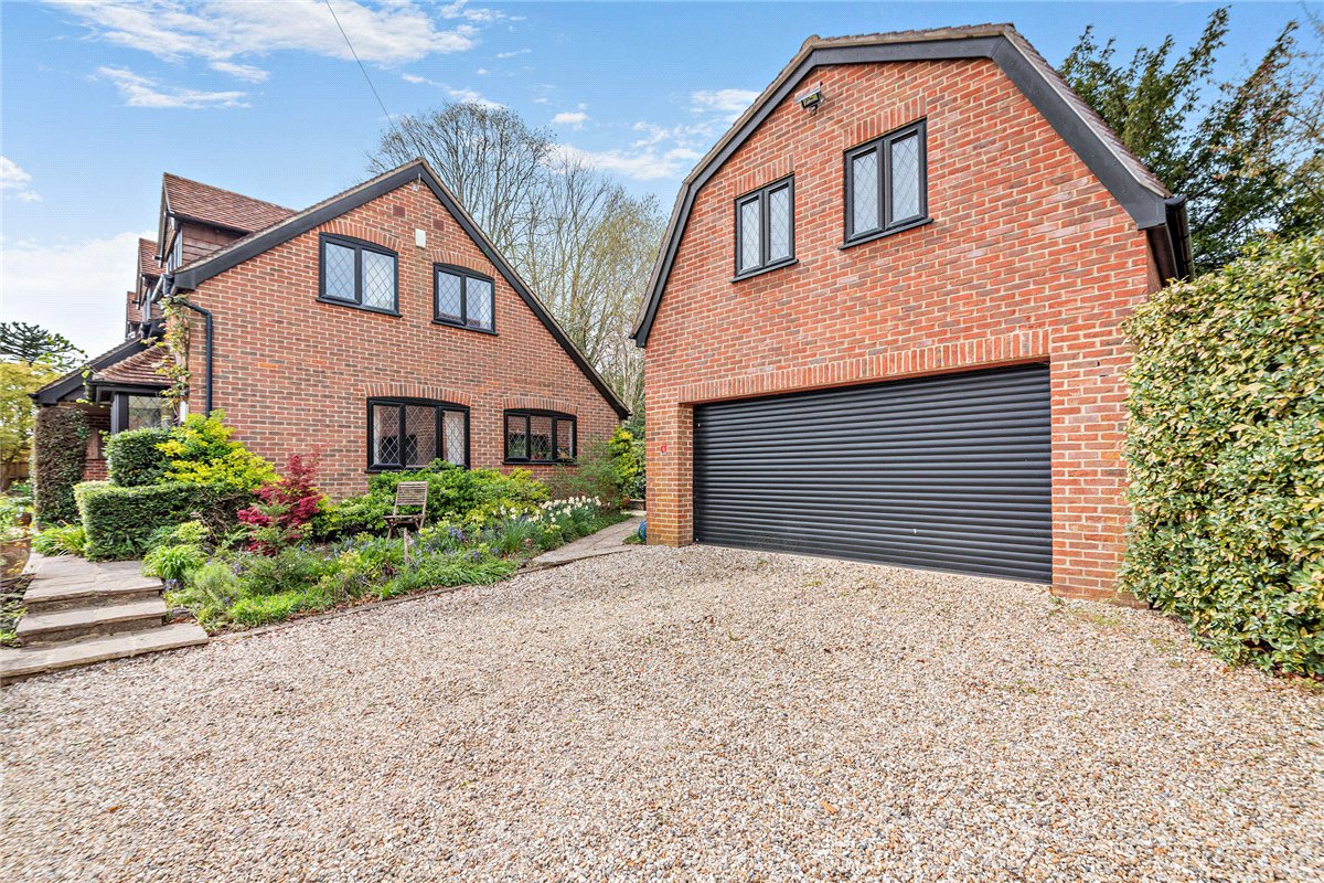 4 bedroom house, Oxford Road, Donnington RG14 - Available