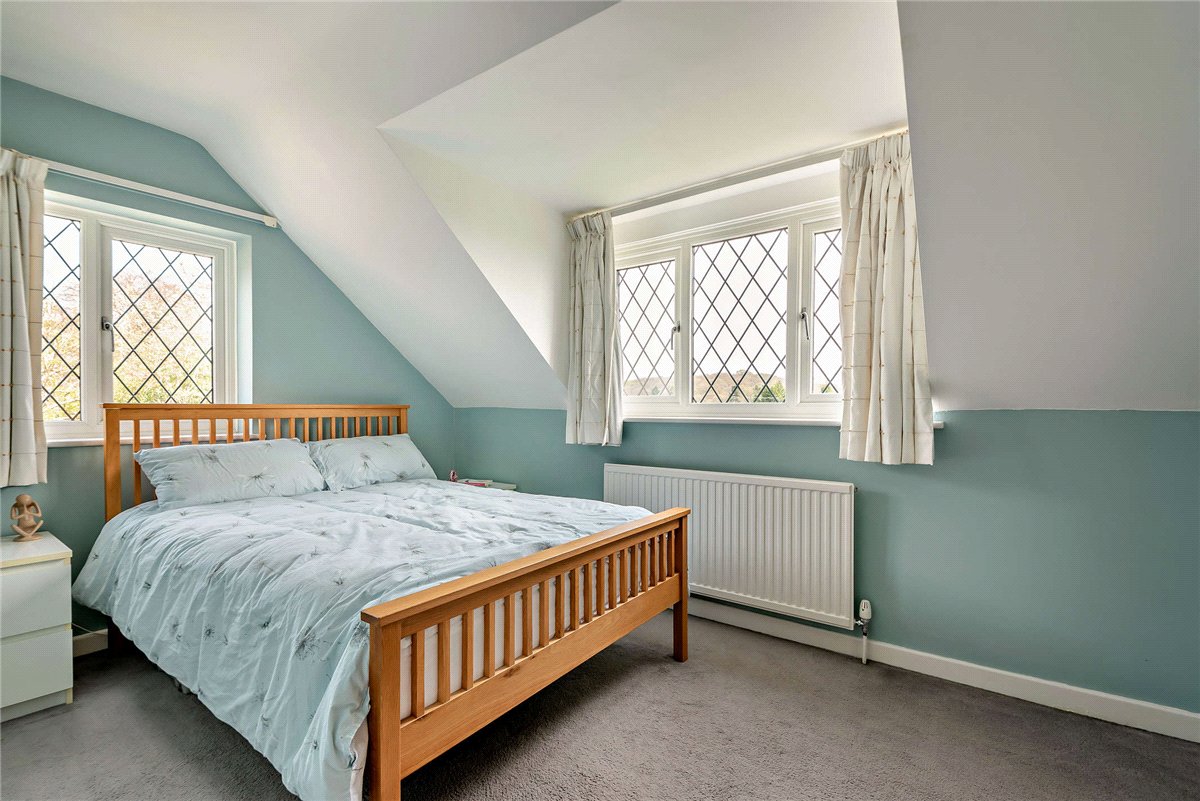 4 bedroom house, Oxford Road, Donnington RG14 - Available