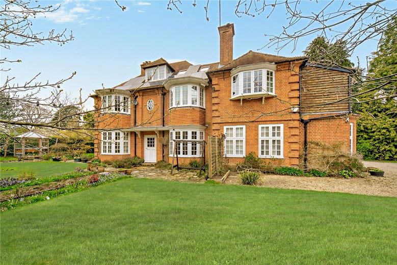 8 bedroom house, Yattendon Road, Hermitage RG18 - Available