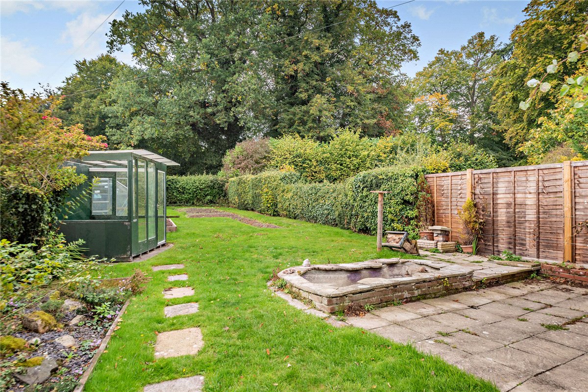 3 bedroom cottage, Rookwood, Stockcross RG20 - Sold STC