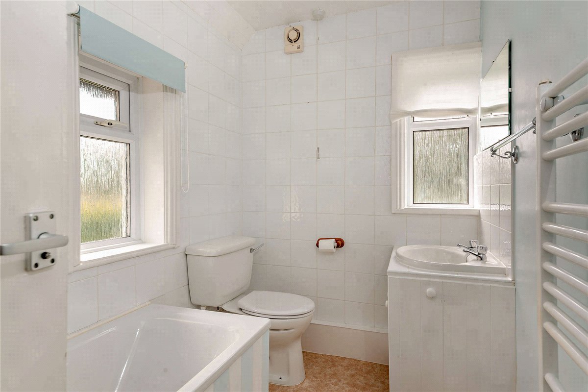 3 bedroom cottage, Rookwood, Stockcross RG20 - Sold STC