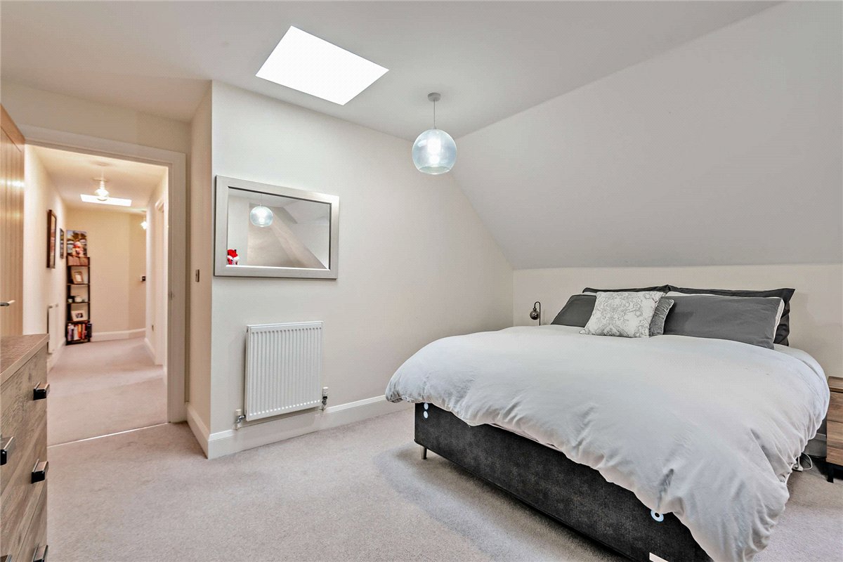 2 bedroom flat, The Dolmans, Shaw RG14 - Sold STC