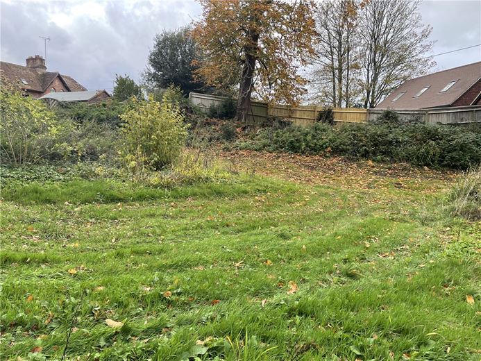  bedroom development plot, Newtown, Newbury RG20 - Available