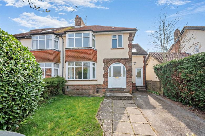 4 bedroom house, Bartlemy Close, Newbury RG14 - Available