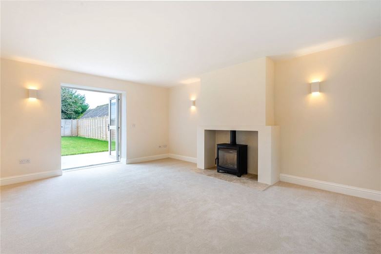 2 bedroom cottage, Ram Alley, Ashford Hill RG19 - Available