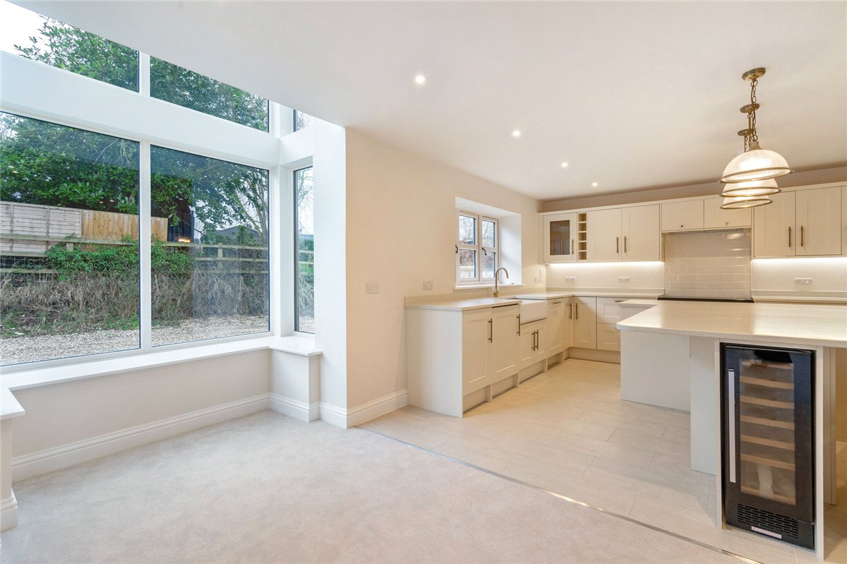 2 bedroom cottage, Ram Alley, Ashford Hill RG19 - Available