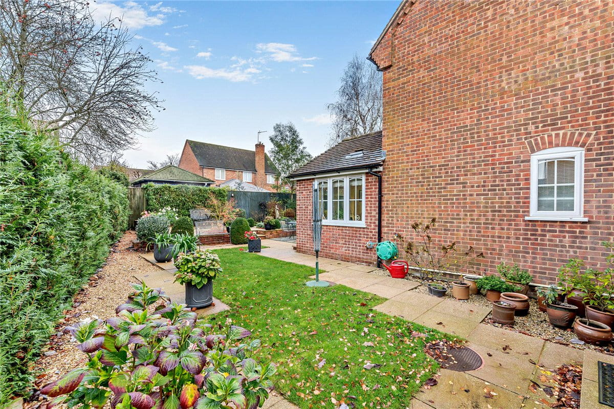 4 bedroom house, Heathfields, Chieveley RG20 - Available