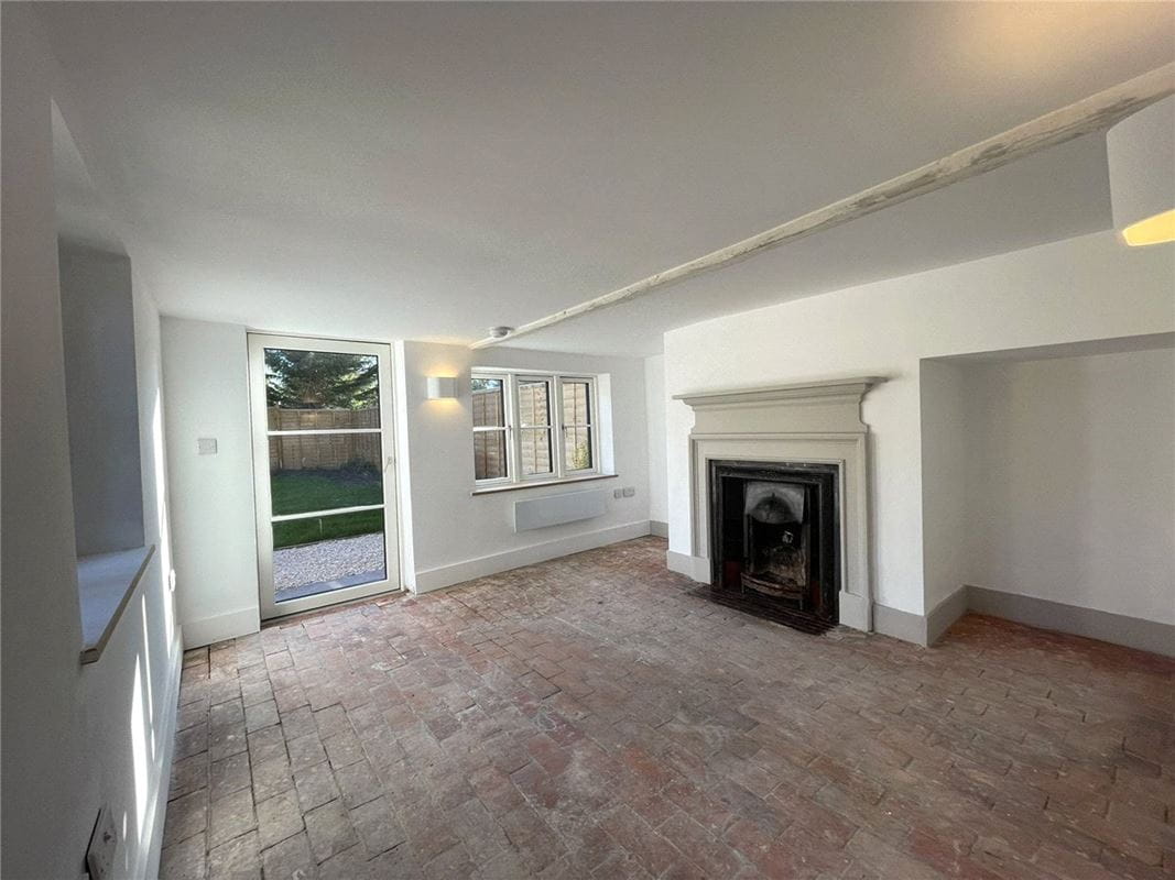 3 bedroom cottage, Enborne Street, Enborne RG14 - Sold STC