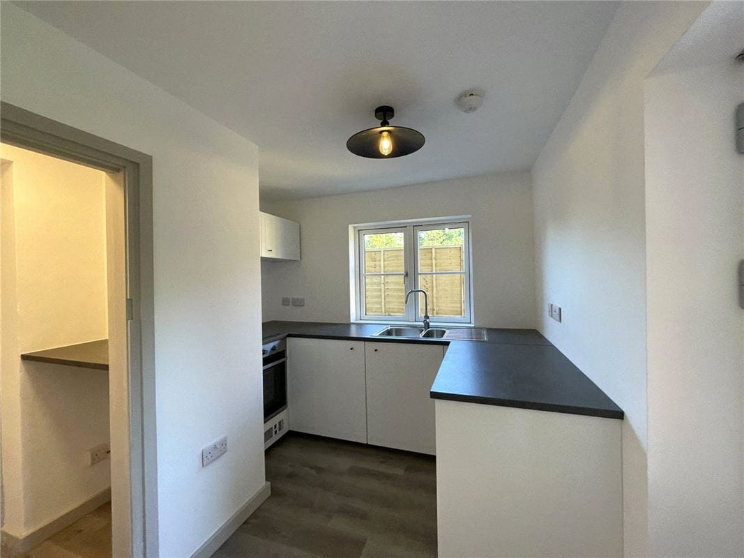 3 bedroom cottage, Enborne Street, Enborne RG14 - Sold STC