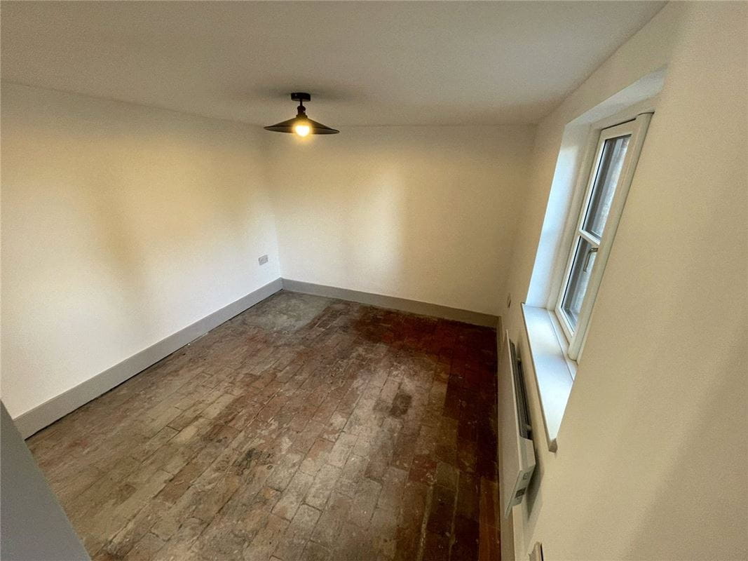 3 bedroom cottage, Enborne Street, Enborne RG14 - Sold STC