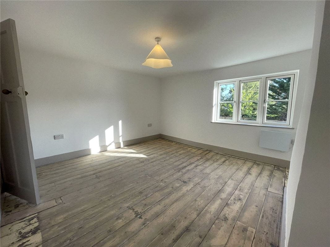 3 bedroom cottage, Enborne Street, Enborne RG14 - Sold STC