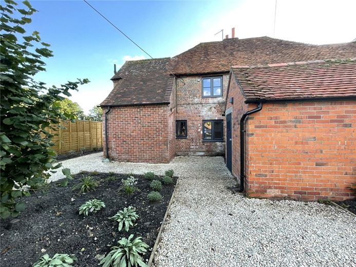 3 bedroom cottage, Enborne Street, Enborne RG14 - Sold STC