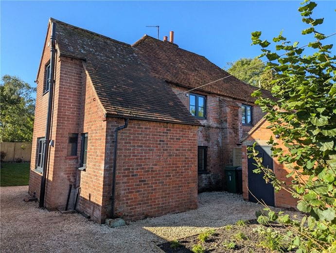 3 bedroom cottage, Enborne Street, Enborne RG14 - Sold STC