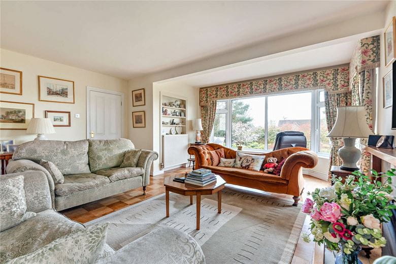 4 bedroom house, Garden Close Lane, Newbury RG14 - Available