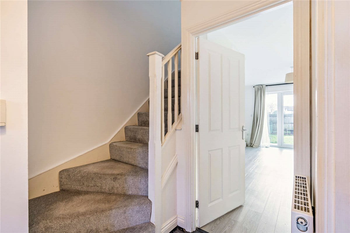 2 bedroom house, Redfinch Mews, Thatcham RG19 - Sold STC