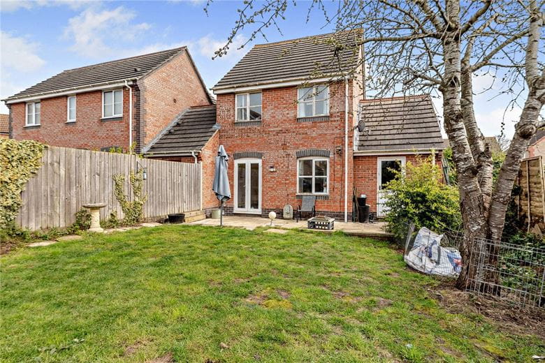 3 bedroom house, Meadowsweet Close, Thatcham RG18 - Available