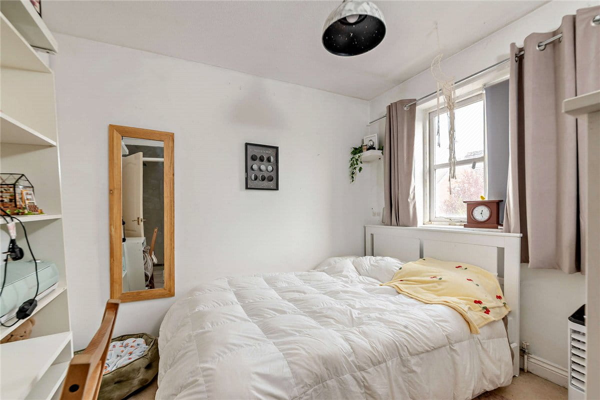 3 bedroom house, Meadowsweet Close, Thatcham RG18 - Available