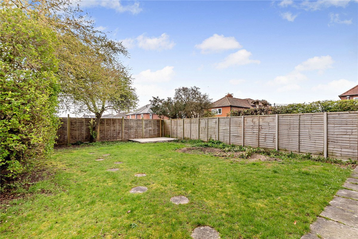 4 bedroom house, Sagecroft Road, Thatcham RG18 - Sold STC