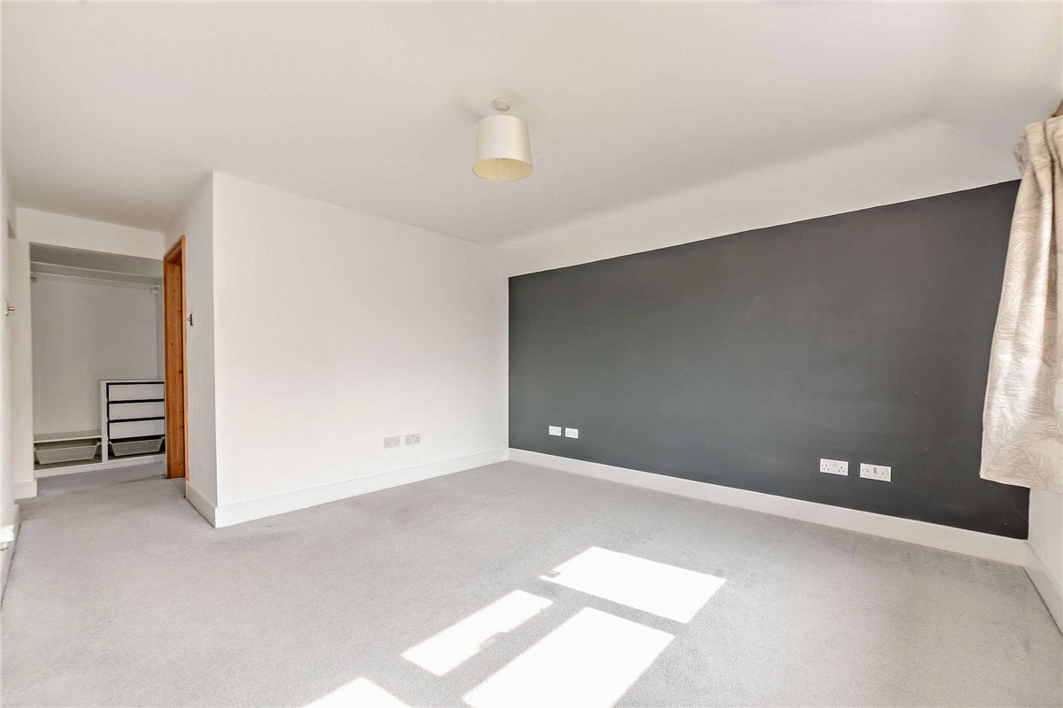 4 bedroom house, Sagecroft Road, Thatcham RG18 - Sold STC