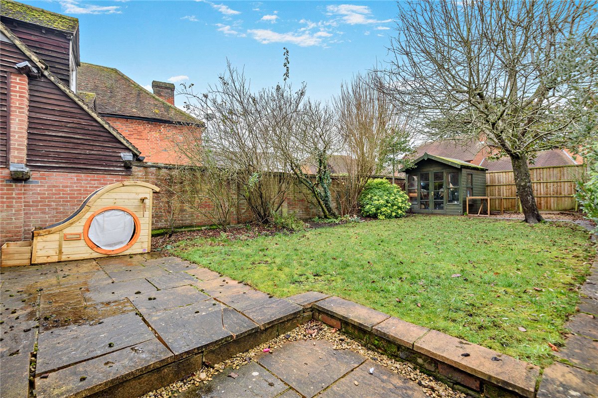 4 bedroom house, George Street, Kingsclere RG20 - Available