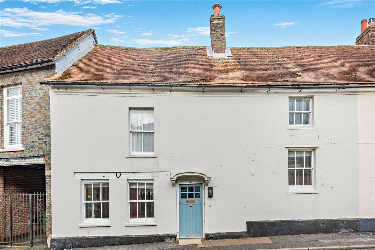 4 bedroom house, George Street, Kingsclere RG20 - Available