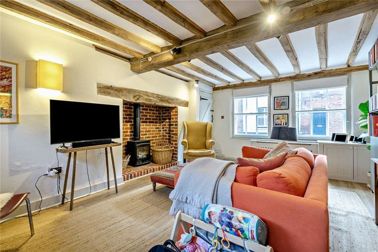 4 bedroom house, George Street, Kingsclere RG20 - Available