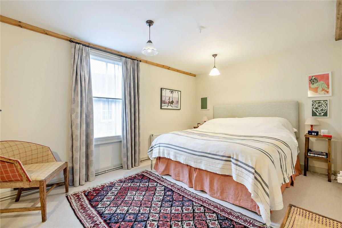 4 bedroom house, George Street, Kingsclere RG20 - Available