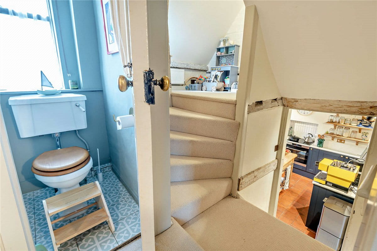 4 bedroom house, George Street, Kingsclere RG20 - Available