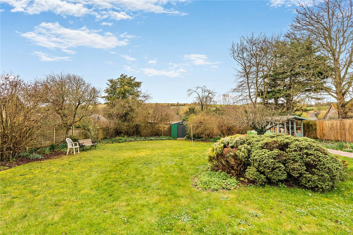 3 bedroom bungalow, Downs Close, Eastbury RG17 - Available