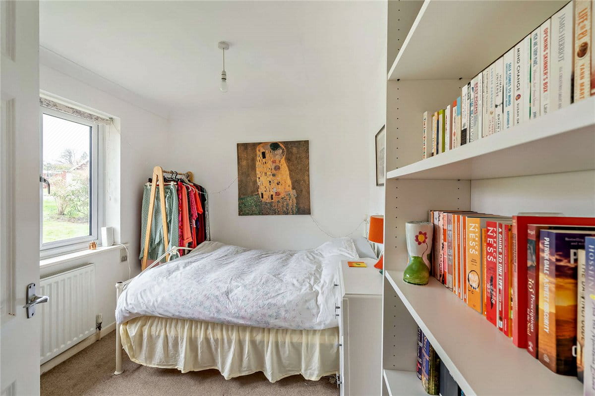 3 bedroom bungalow, Downs Close, Eastbury RG17 - Available