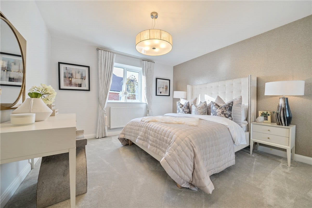 4 bedroom house, Princess Gardens, Bishops Green RG20 - Available