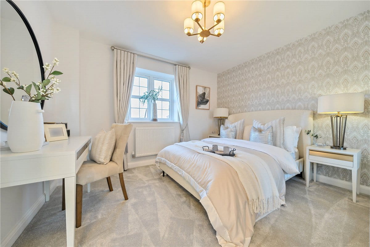 4 bedroom house, Princess Gardens, Bishops Green RG20 - Available