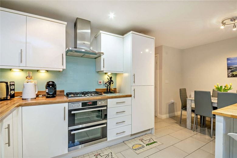 3 bedroom house, Blake Road, Hermitage RG18 - Available