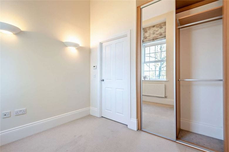 1 bedroom flat, Ireland Drive, Newbury RG14 - Available