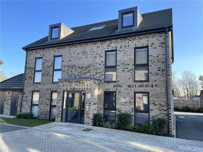 1 bedroom flat, Steel Close, Newtown Road RG14 - Sold STC