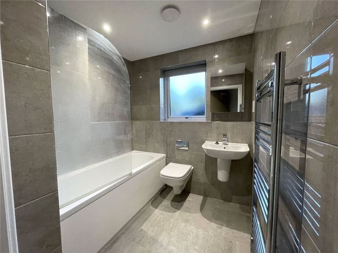 1 bedroom flat, Steel Close, Newtown Road RG14 - Sold STC