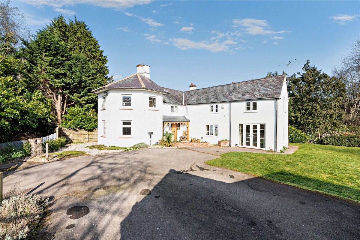 5 bedroom house, Burys Bank Road, Crookham Common RG19 - Available