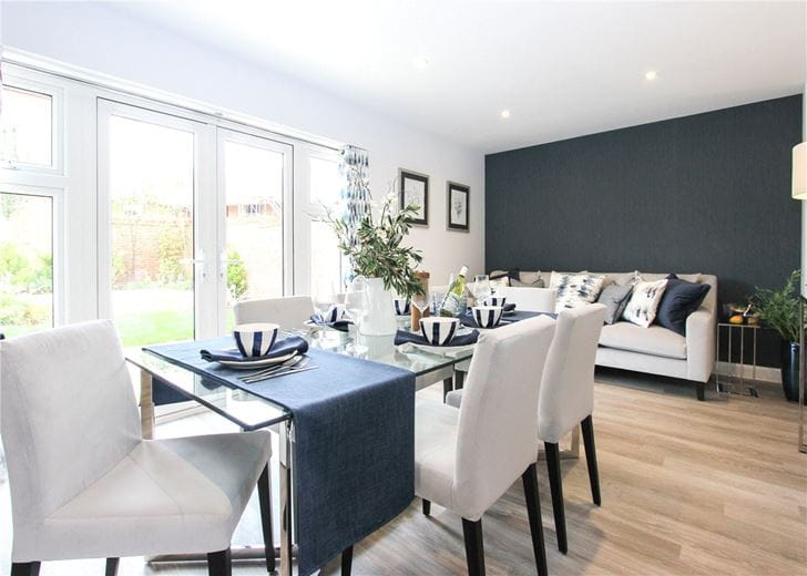 2 bedroom house, Bishops Green, Newbury RG20 - Available