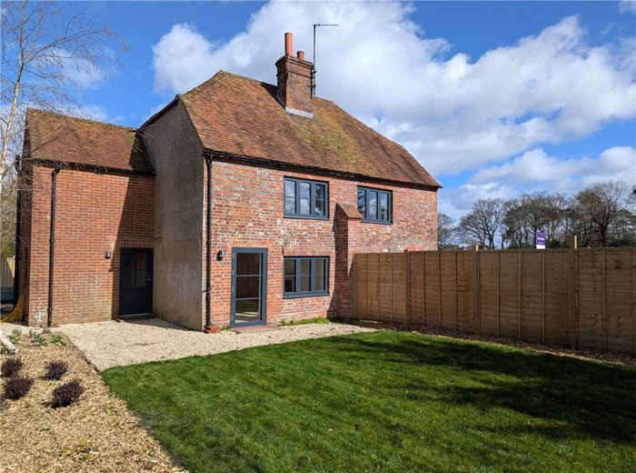 3 bedroom cottage, Enborne Street, Enborne RG14 - Sold STC