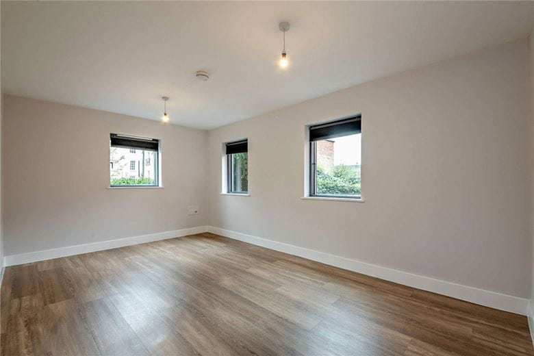2 bedroom flat, St Marys Road, Newbury RG14 - Available
