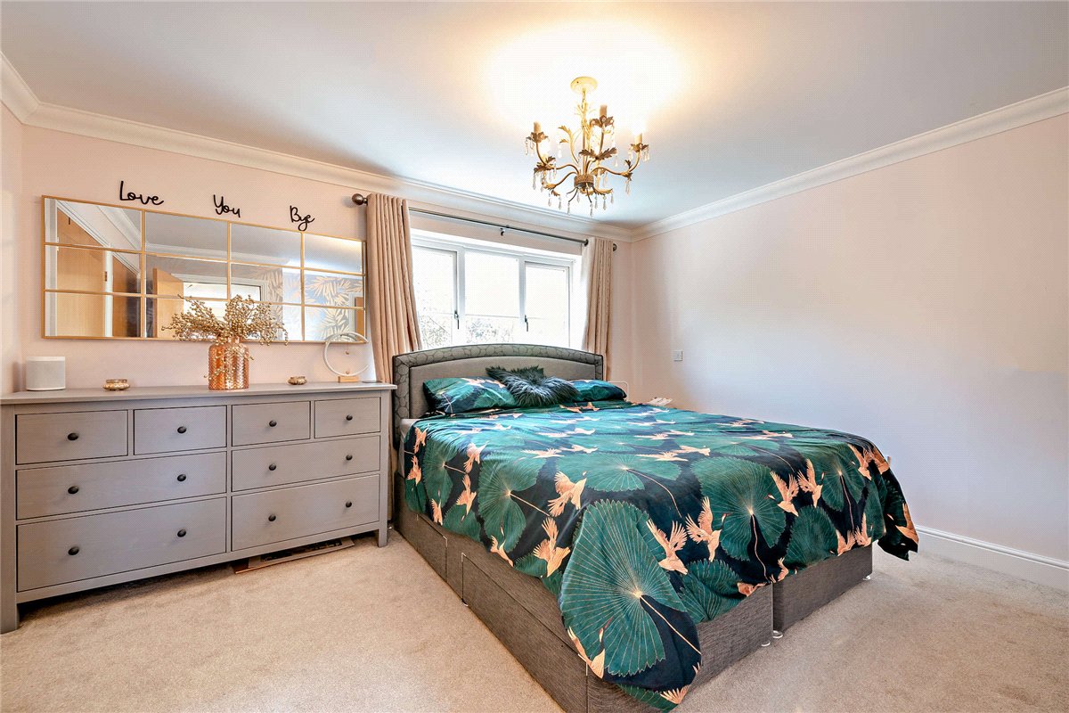 4 bedroom house, Hermitage Green, Hermitage RG18 - Available