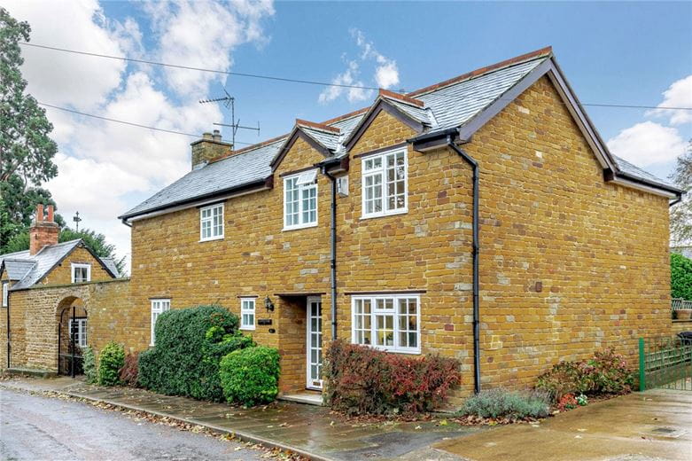 3 bedroom cottage, Brook Lane, Dallington NN5 - Sold