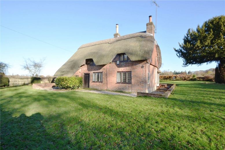 2 bedroom house, Highclere Street, Highclere RG20 - Let Agreed