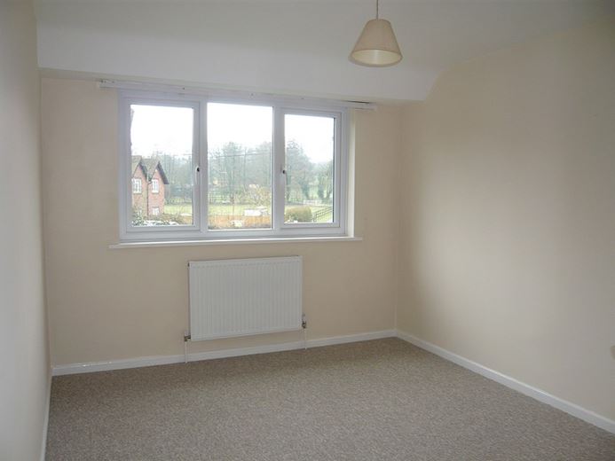 3 bedroom house, East Woodhay, Newbury RG20 - Let Agreed